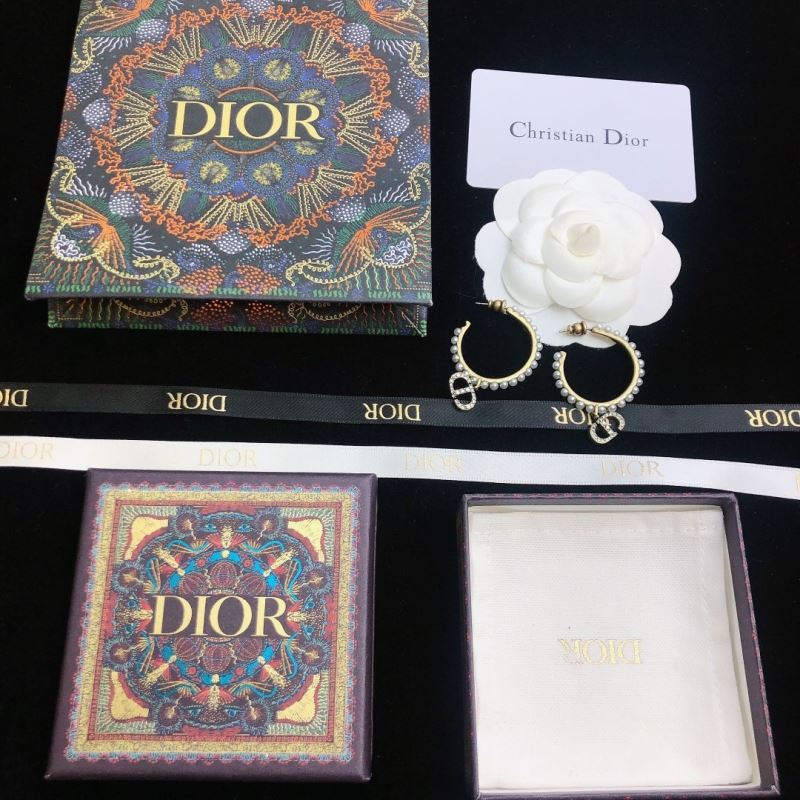 chr1st1an D10r earrings